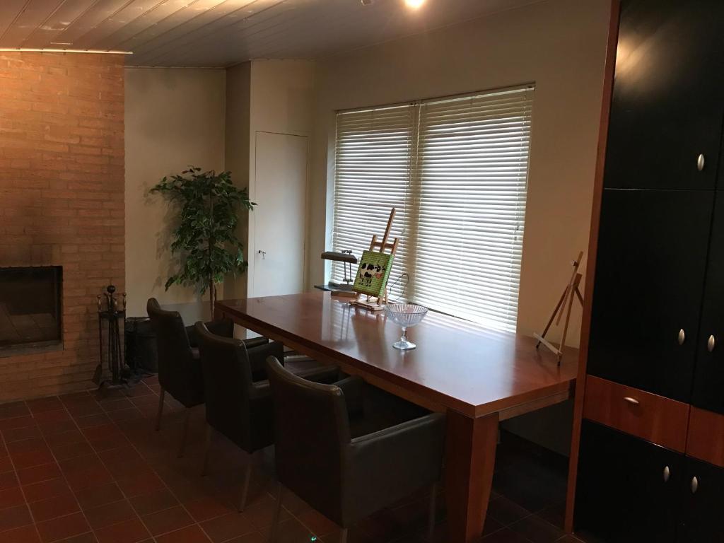 Het Buitenhuis room 6